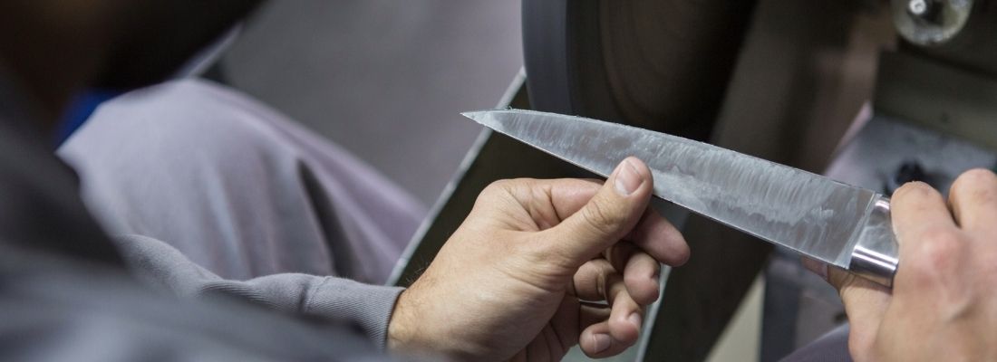 Quelles sont les étapes de fabrication d'un couteau ?
